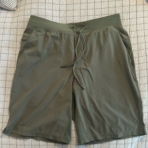 Lululemon THE Short 9”